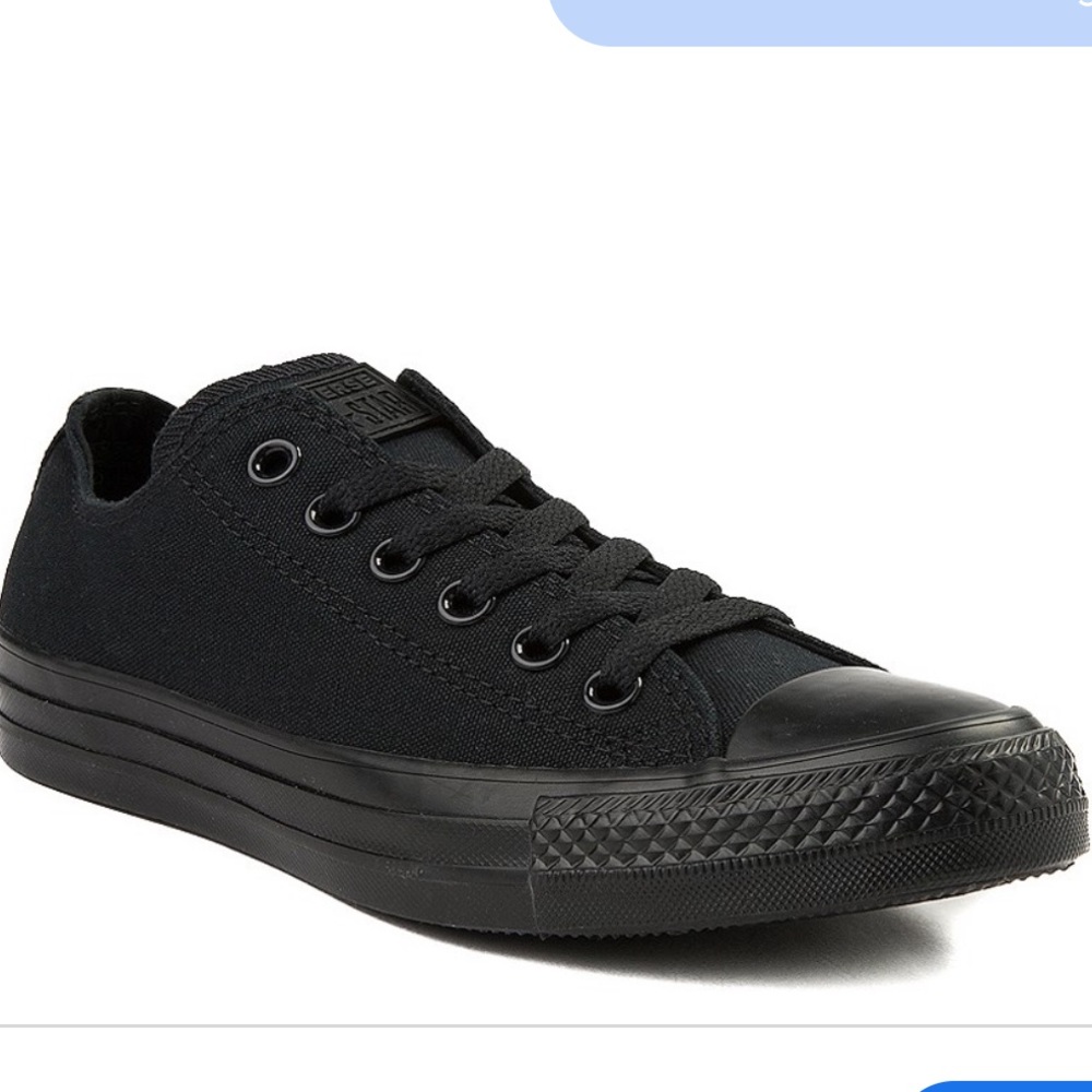 Black low top converse